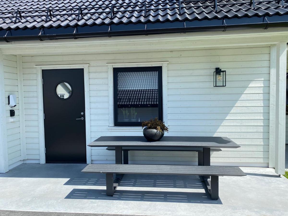 Apartment With Boat Spangereid Exterior foto